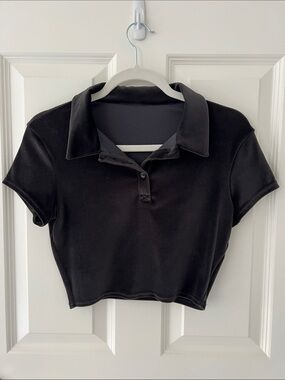 Alo Classic Black Velvet Cropped Polo Top - Women